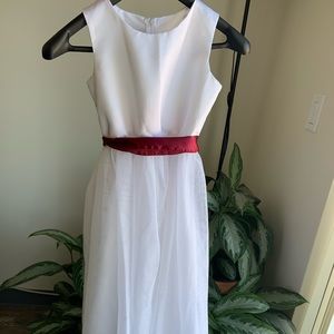 Flower girls dress -removable ribbon